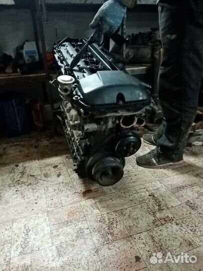 Двигатель м54б25