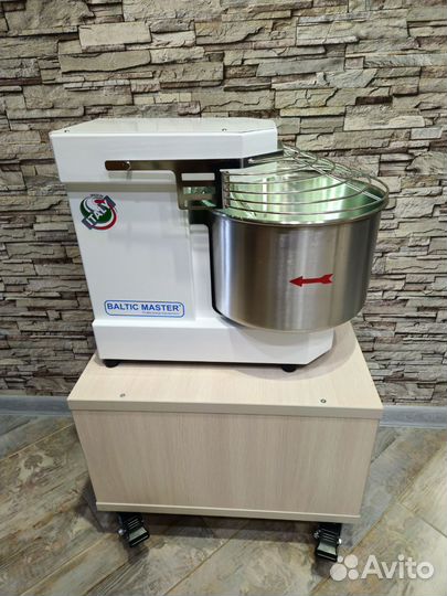 Основание-подставка на колёсах