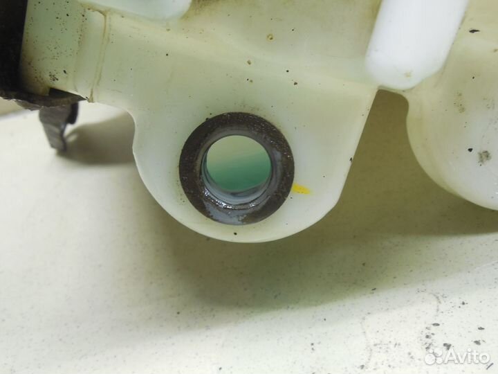 Бачок омывателя лобового стекла Corolla E15 2006-2