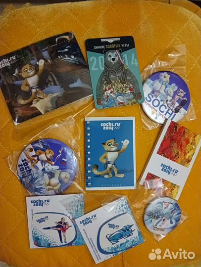 Бейсболка Сочи2014,словарь,магнит.матрёшки,ручки