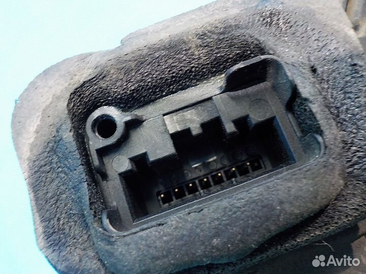 Замок двери задней левой volkswagen Jetta 6 2011-2