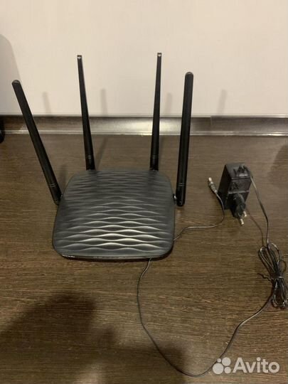 Wi-Fi-роутер Tenda AC5, коммутатор tp-link