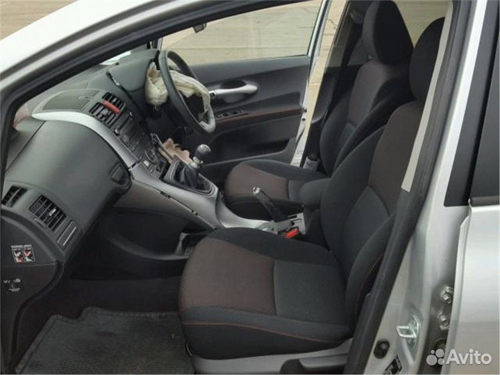 Разбор на запчасти Toyota Auris E15 2006-2012