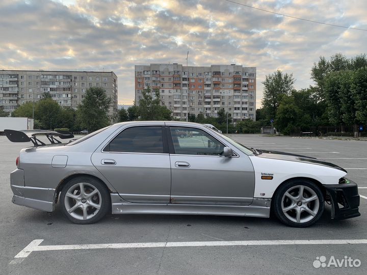 Nissan Skyline 2.0 AT, 1997, 207 345 км