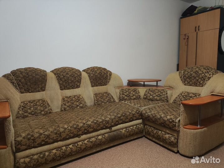 Большой угловой диван бу