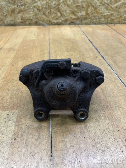 Тормозной суппорт задний правый Mercedes S-Class