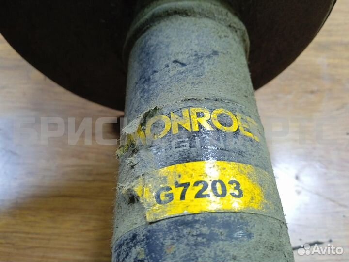 Амортизатор передний Рено Логан 1