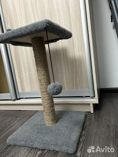 Когтеточка для кошек с лежанкой