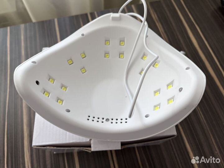 Лампа для ногтей