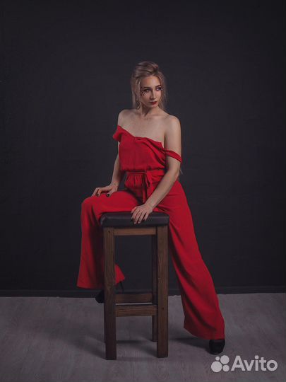 Крутой красный комбез