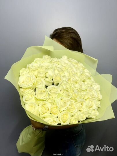 Розы с крупным бутоном