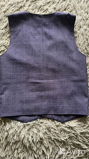 Продам школьную жилетку