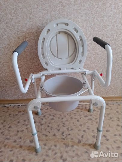 Санитарное кресло туалет