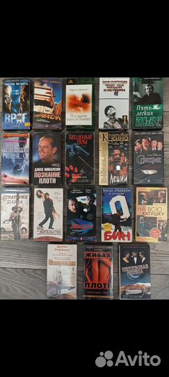 Видеокассеты в боксах