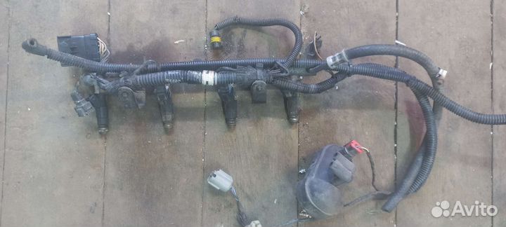 Топливная рампа chrysler dodge caravan 2,4