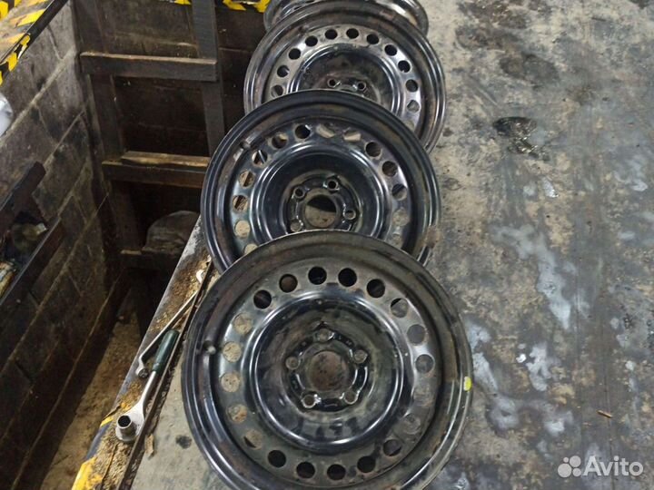 Диски штампованные R-15 на Шевроле Круз