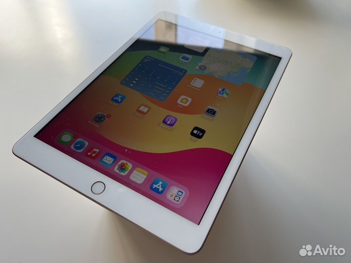 iPad 7 10.2” 128GB Gold Wi-Fi + LTE, в идеале