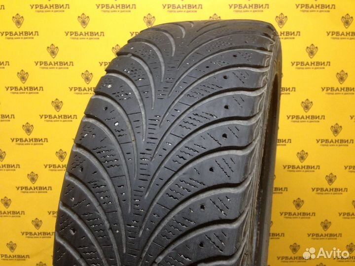 Goodyear UltraGrip Extreme 215/55 R17