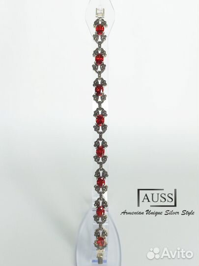 Серебряные серьги с гранатом