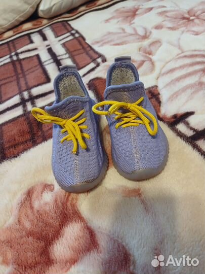 Кроссовки детские