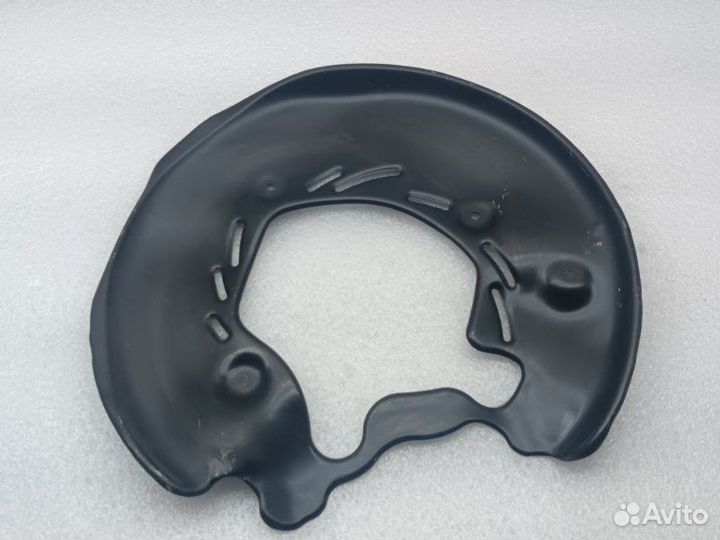 Пыльник тормозного диска задний правый Audi A8 D4