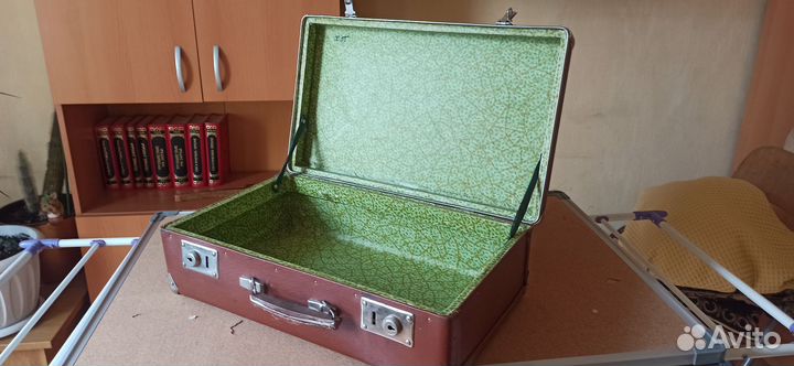 Чемодан ретро винтаж
