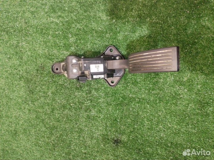 Педаль газа Hyundai Santa Fe CM D4EA 2008