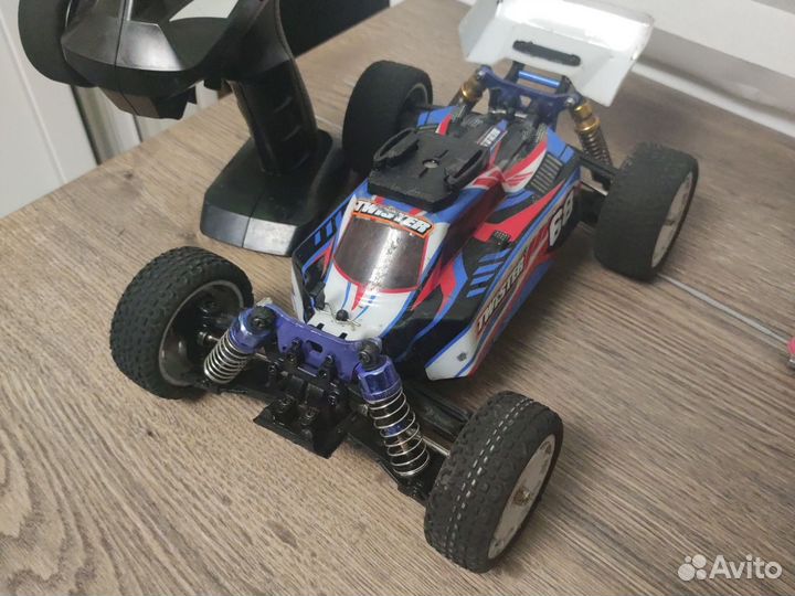 Радиуправляемая машинка Twister