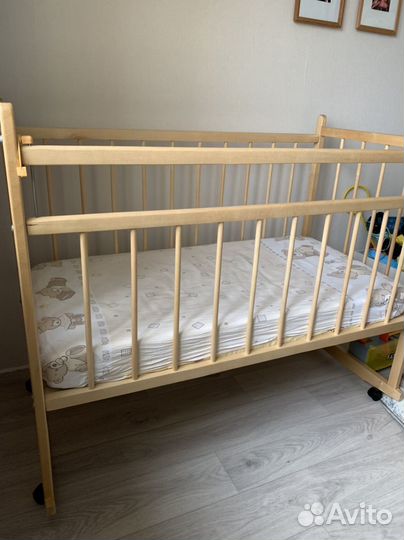 Детская кроватка
