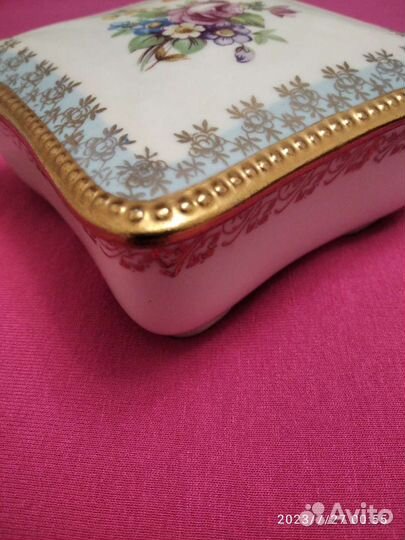 Фарфоровая шкатулка Martinroda Германия. Позолота