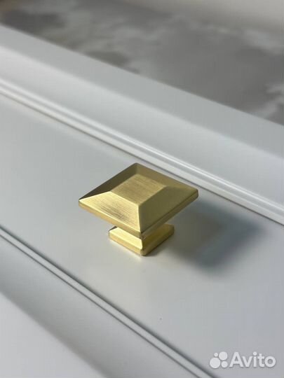 Мебельные ручки