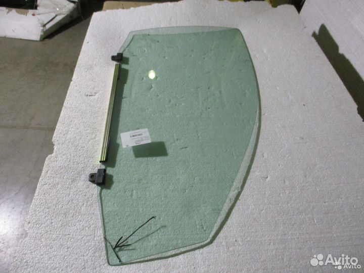 Стекло переднее правое Lexus RX 2