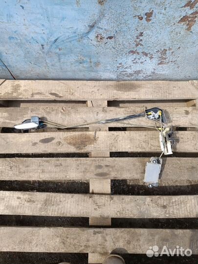 Замок передней правой двери Hyundai Sonata 4 ef