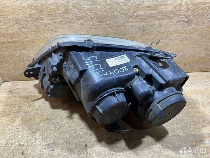 Фара передняя правая Lancia Phedra 141945