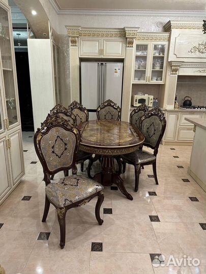 Стол и Стулья