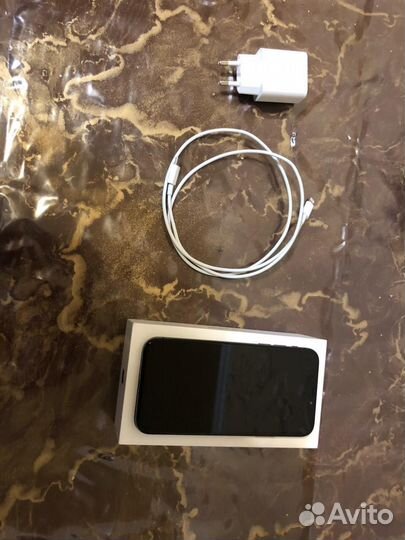 iPhone X, 64 ГБ