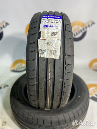 Windforce Catchfors UHP 215/55 R17 94V