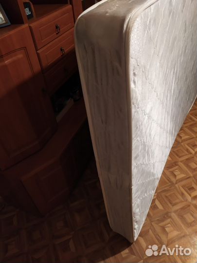 Матрас пружинный 140х200