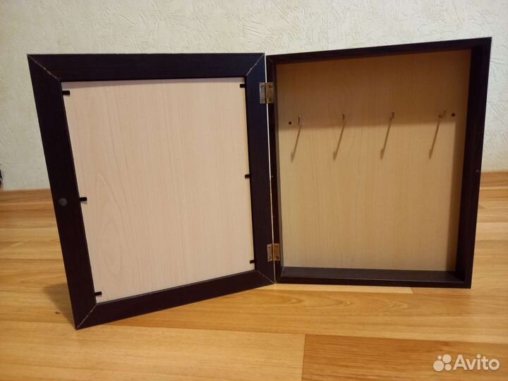 Ключница настенная