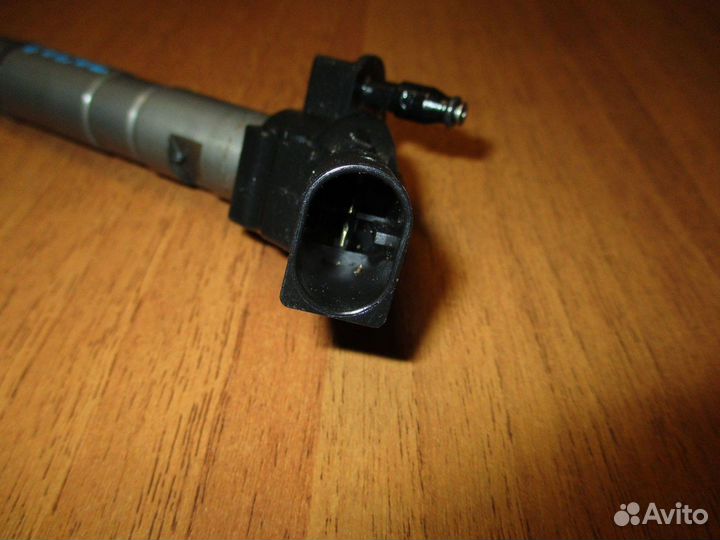Форсунка дизельная Audi Q7 (4L)