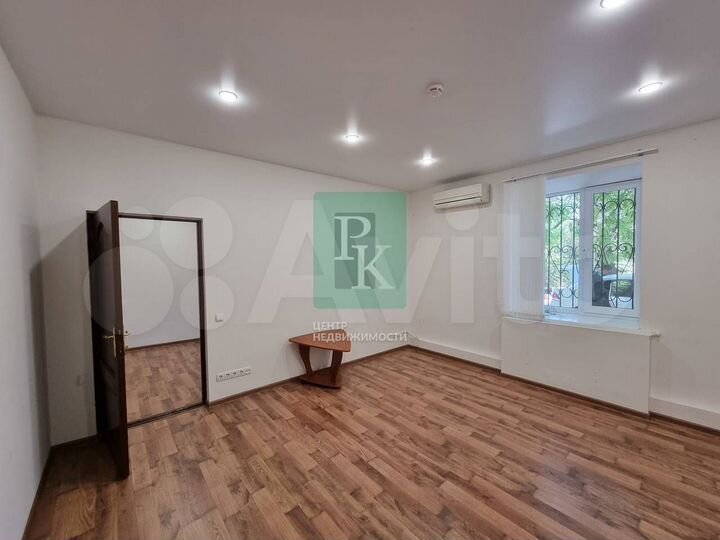 Офис 33,5м2 район рынка Чайка на Костомаровской