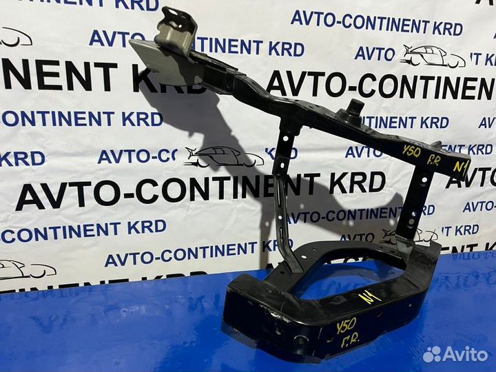 Планка под фару передняя правая Nissan Fuga Y50