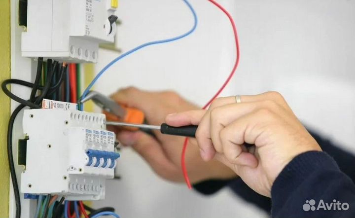 Электрик. Услуги электрика с выездом на дом