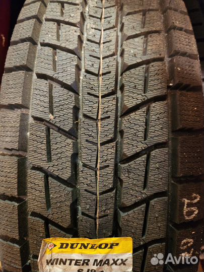 Dunlop Winter Maxx SJ8 235/65 R18