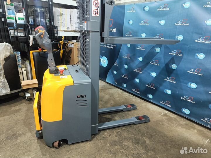 Штабелер самоходный 1,5т на 2,5м xilin