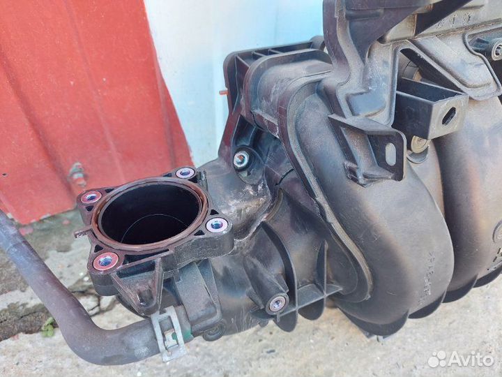 Коллектор впускной Toyota Camry AVV50-1050975