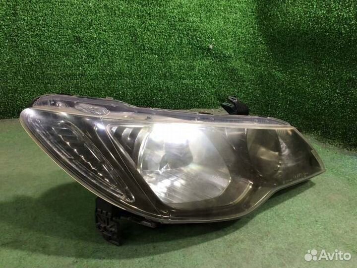 Фара ксеноновая правая Honda Civic FD3 LDA 2009