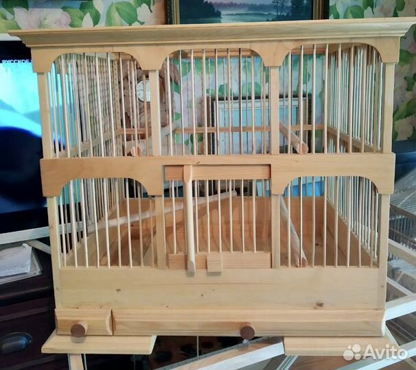 Деревянные клетки для птиц