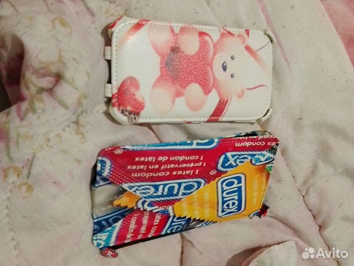 Два чехла на телефон