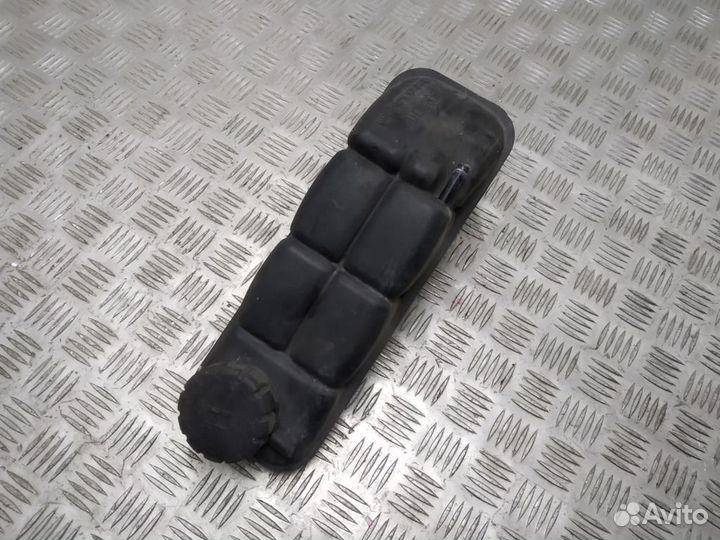 Бачок расширительный Mercedes-Benz E-Класс